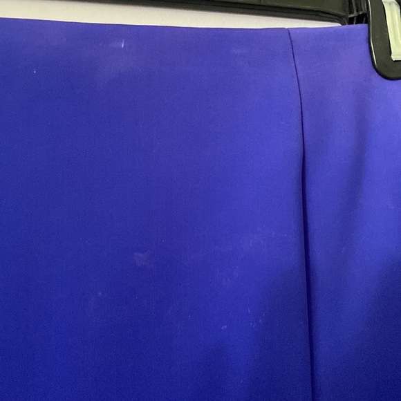 Blue pencil skirt with slit - Picture 6 of 9